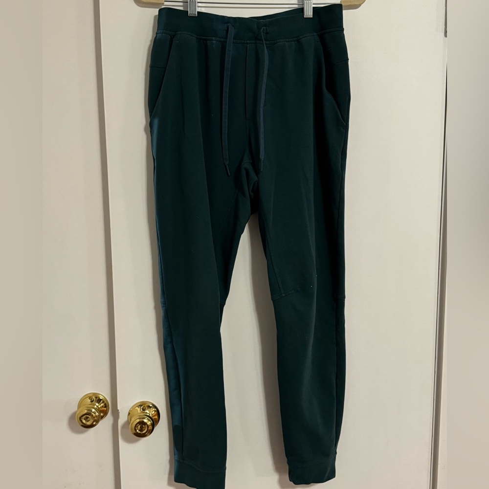 Men’s Lululemon Navy Surge Hybrid Joggers